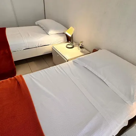 Des Domes Fshh Daire *