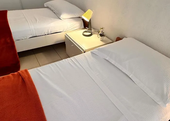 Des Domes Fshh Apartment *
